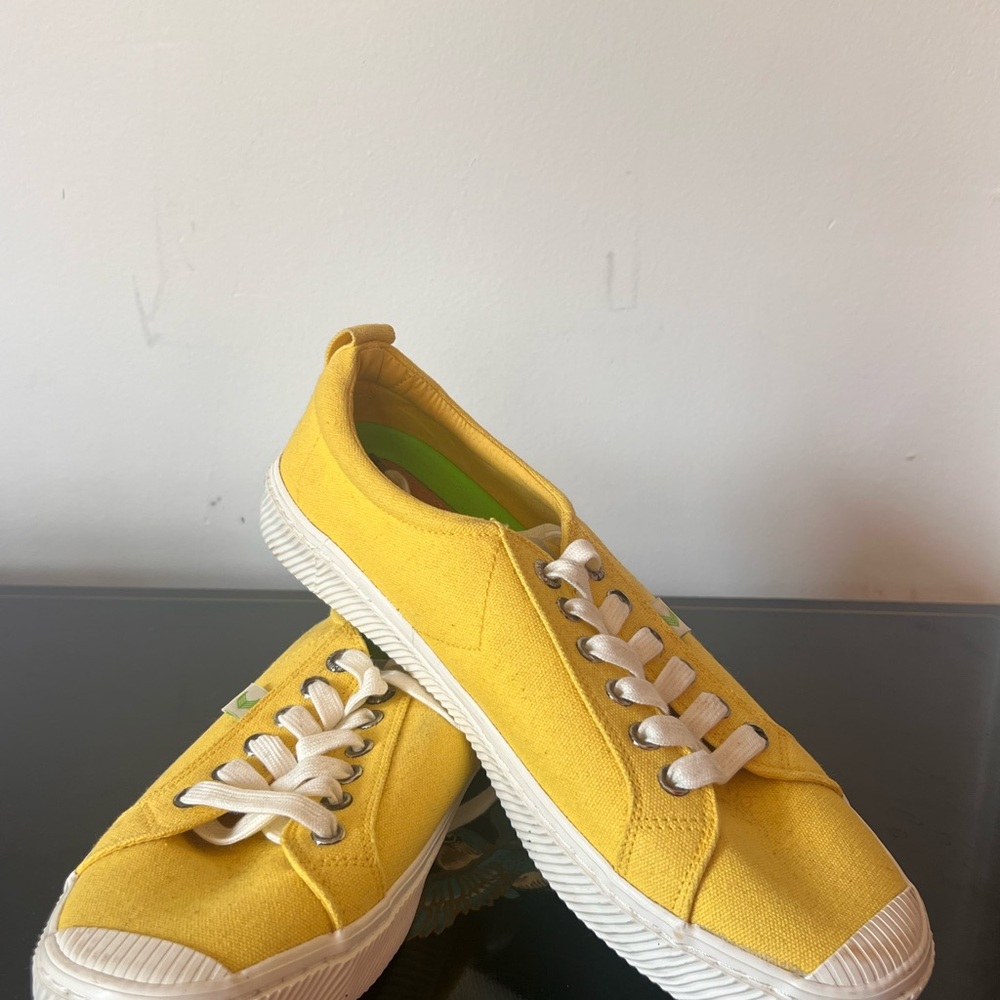 Cariuma OCA LowTop Canvas Sneakers Yellow Unisex Men’s Size 10 Women’s Size 11.5 - Picture 9 of 10